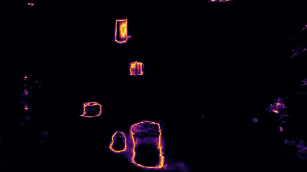 Pots: decision-margin map, bright where the margin is small