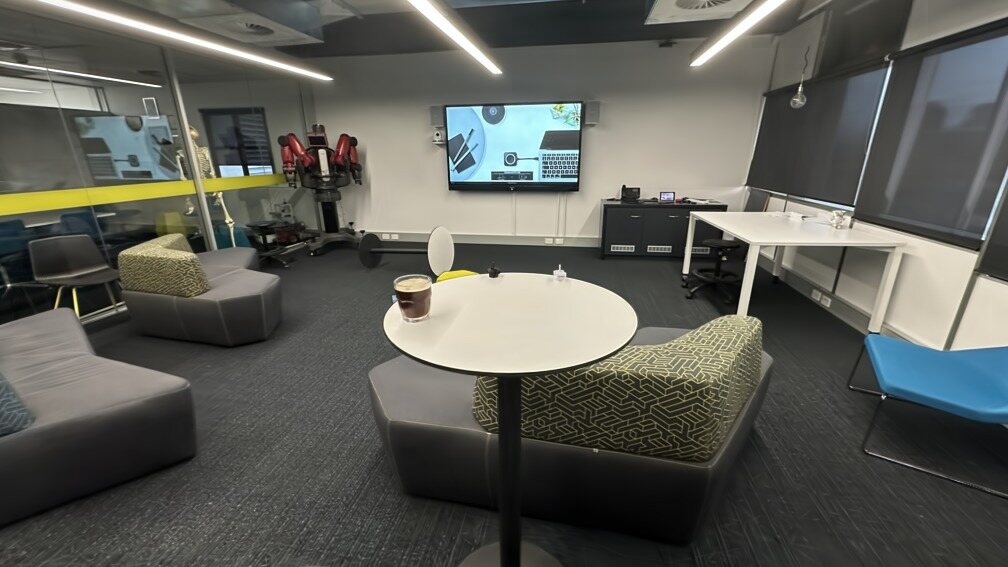 Lounge: reference map rendered at the estimated pose